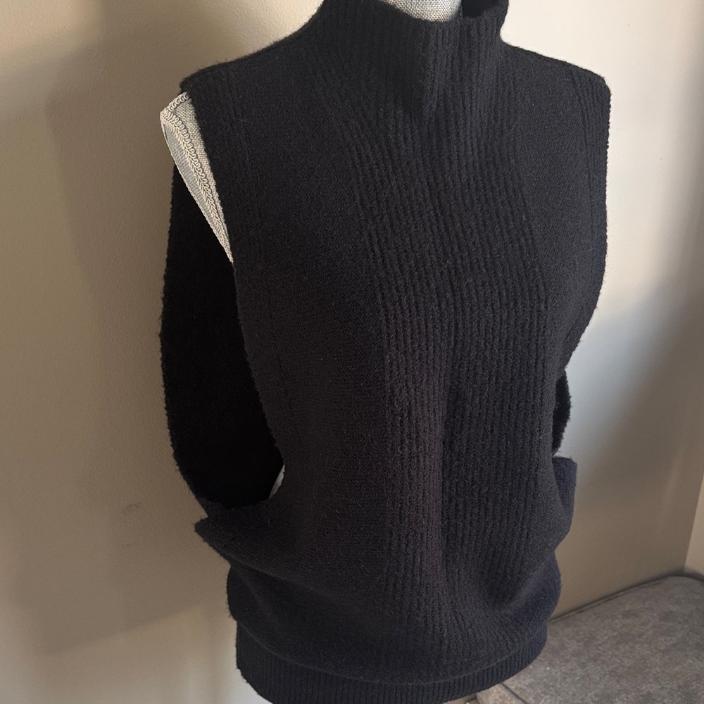 Banana Republic Black Open Sleeveless Turtleneck Sweater - Picture 4 of 8